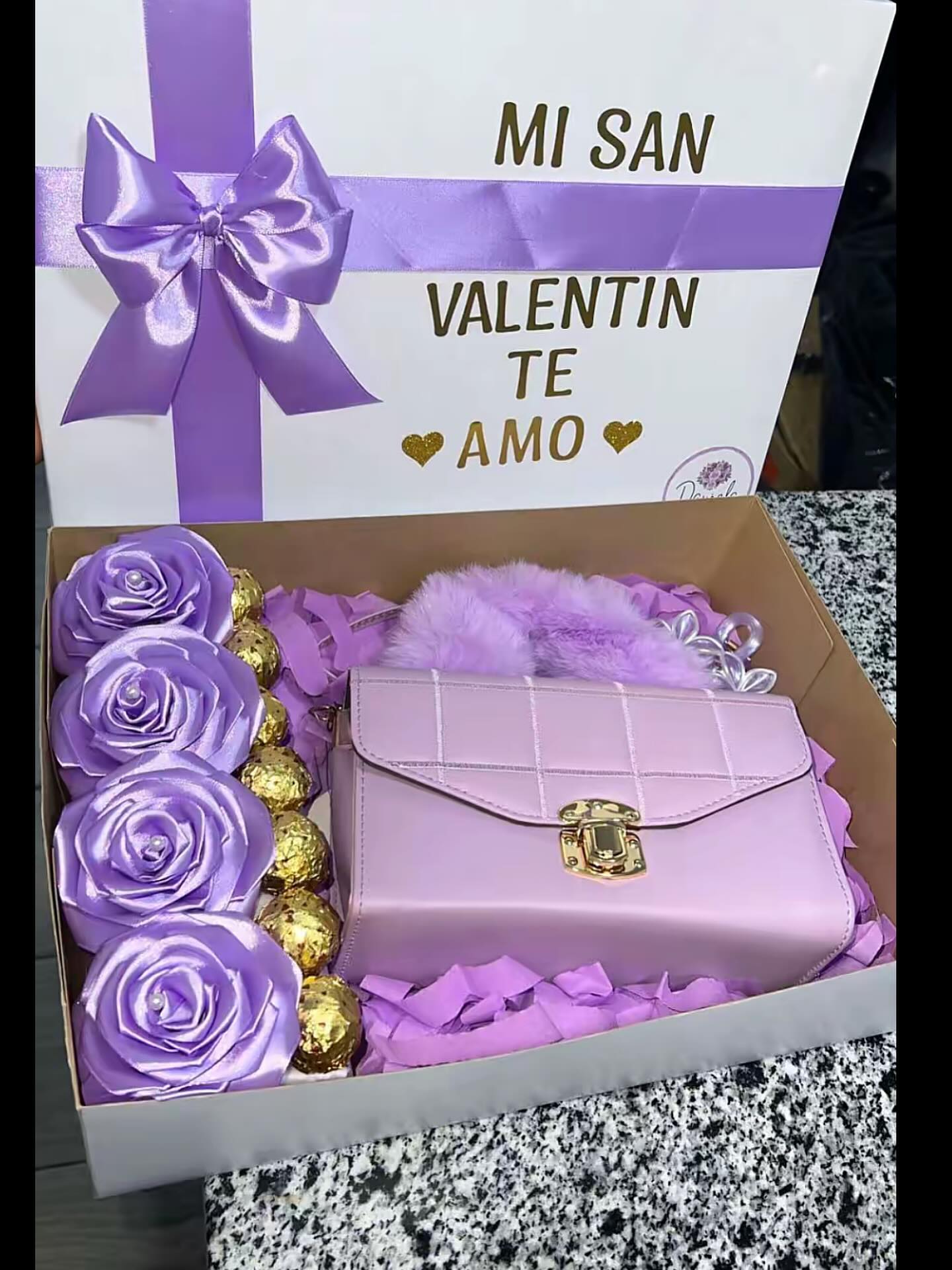 Box Romance 'Te Amo' & Ferrero